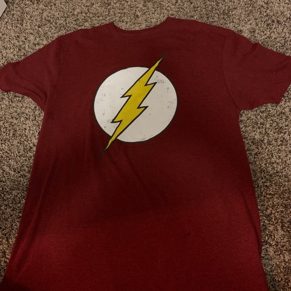 Men’s Flash T short. Size Laetrile